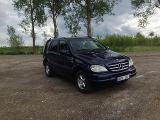 Mercedes ML Class foto 10