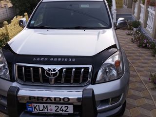 Toyota Land Cruiser Prado foto 2