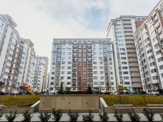 3-комн. кв., 91 м², 1/15 эт.