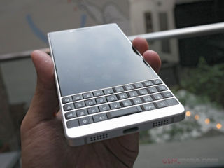 Cumpar Blackeberry Key2 foto 1