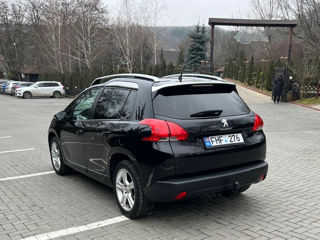 Peugeot 2008 foto 5