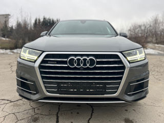 Audi Q7 foto 2