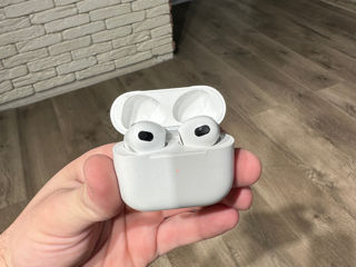 Vând AirPods generația 3 foto 1