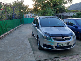 Opel Zafira foto 8