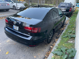 Volkswagen Jetta foto 8