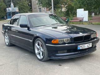 BMW 7 Series foto 4