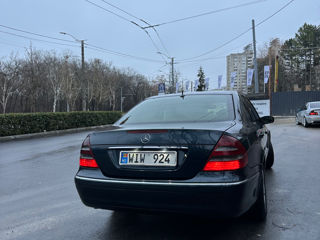 Mercedes E-Class foto 6