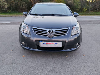 Toyota Avensis foto 2