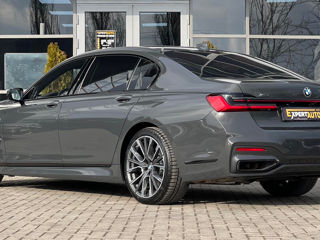 BMW 7 Series foto 4