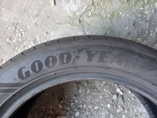 245 45 R18 Goodyear de vara foto 6