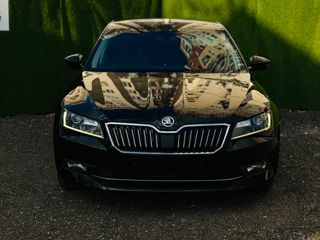 Skoda Superb foto 2