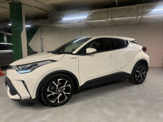 Toyota C-HR foto 2