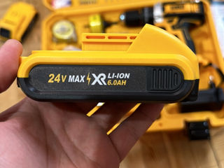 Ударный шуруповёрт DeWalt 24V/6Ah (инструменты в наборе) foto 7