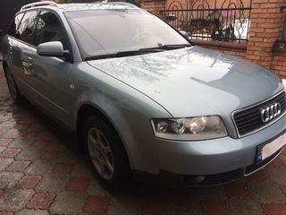 Audi A4 foto 1