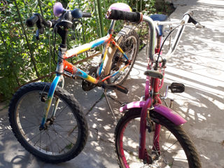 Urgent vind 2 biciclete pentru fete