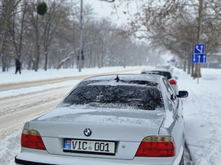 BMW 7 Series foto 10