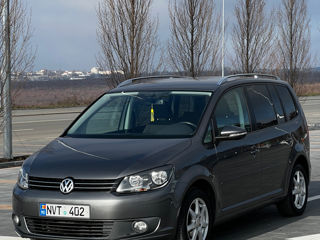 Volkswagen Touran foto 3