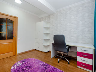 Apartament cu 3 camere, 103 m², Botanica, Chișinău foto 16
