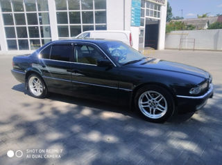 BMW 7 Series foto 2