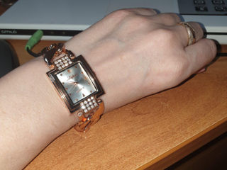 Красивые-кварцевые, стильные, женские часы. foto 5
