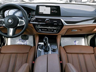 BMW 5 Series foto 6