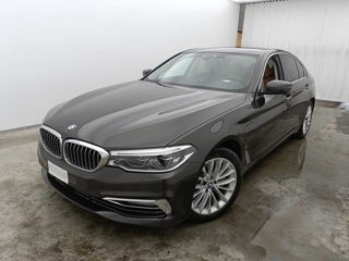 BMW 5 Series foto 2