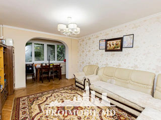 Apartament cu 4 camere, 80 m², Botanica, Chișinău foto 2