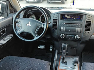 Mitsubishi Pajero foto 13