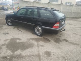 Mercedes C Class foto 2