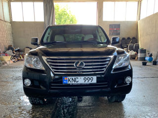 Lexus LX Series