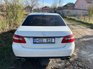 Mercedes E-Class foto 2