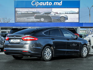 Ford Mondeo foto 2