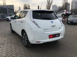 Nissan Leaf foto 7