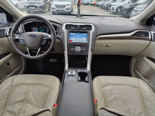 Ford Fusion foto 8