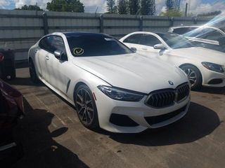 BMW 8 Series foto 1