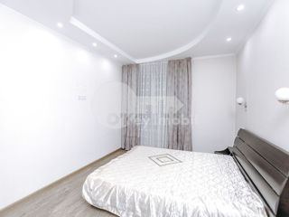 Apartament cu 3 camere, 80 m², Buiucani, Chișinău foto 2