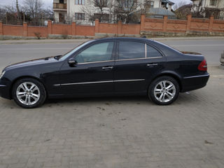 Mercedes E-Class foto 3