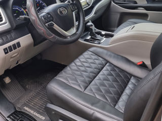 Toyota Highlander foto 2