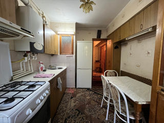 Apartament cu 2 camere, 55 m², Râșcani, Chișinău foto 3