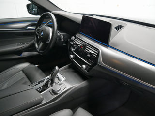 BMW 5 Series foto 5