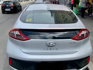 Hyundai IONIQ foto 2