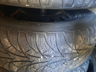 Cauciucuri iarna 205/60 R16. 1200 lei