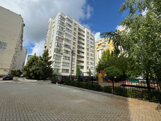 Apartament cu 2 camere, 75 m², Buiucani, Chișinău