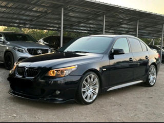 BMW 5 Series foto 1