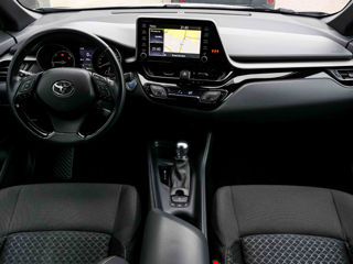 Toyota C-HR фото 13