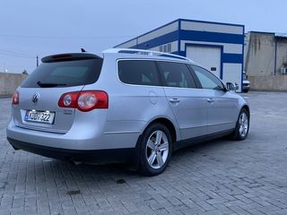 Volkswagen Passat foto 3