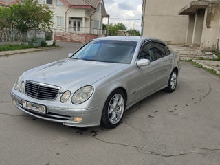 Mercedes E-Class foto 5