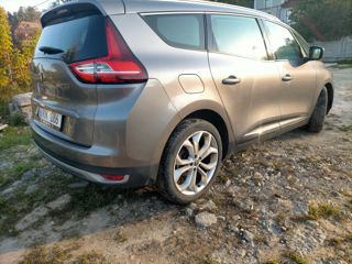 Renault Grand Scenic foto 2