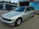 BMW 5 Series foto 1