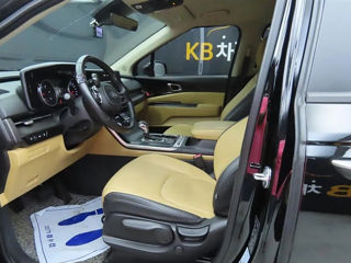 KIA Carnival foto 4